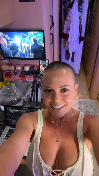 LETS GO!!!! @stylebender 💜 #UFC287 #UFC https://t.co/GLd6wT1lNf<a class="tags" target="_blank" title="On Twitter" href="/?out=eyJ0eXAiOiJKV1QiLCJhbGciOiJIUzUxMiJ9.eyJpYXQiOjE3MjA2NDg2NDIsImlzcyI6InR3cG9ybnN0YXJzLmNvbSIsIm5iZiI6MTcyMDY0ODY0MiwiZXhwIjoxNzUyMTg0NjQyLCJyZWRpcmVjdF91cmwiOiJodHRwczovL3R3aXR0ZXIuY29tL3N0eWxlYmVuZGVyIn0.gPHSJ-0bbl6ct4F3mpp5tk8GsytkNh7pd69S1YDEdXGPtyz82DPR-1Mxi0fe7o543aSN8o7Hc8ehTwW4vXBiew">@stylebender</a><a href="/tag/ufc287"class="tags">#UFC287</a><a href="/tag/ufc"class="tags">#UFC</a>