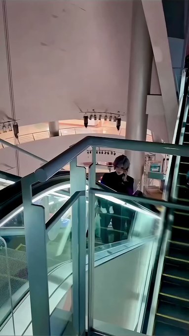 コスプレイヤー類のTwitter動画3
