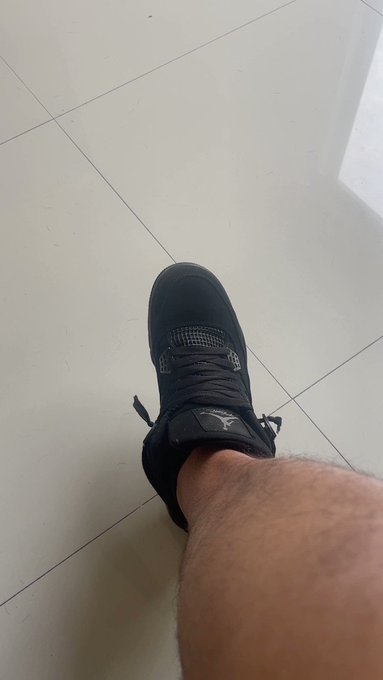 My work shoes 😎 #blackcats #Jordan https://t.co/4dchCu8rXG<a href="/tag/blackcats"class="tags">#blackcats</a><a href="/tag/jordan"class="tags">#Jordan</a>