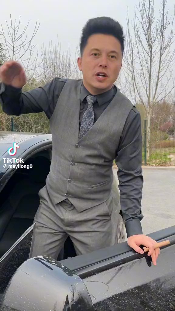 RT @teslaownersSV: Chinese @elonmusk going back to @OpenAI asking where his money is https://t.co/Fif6NkW5vA