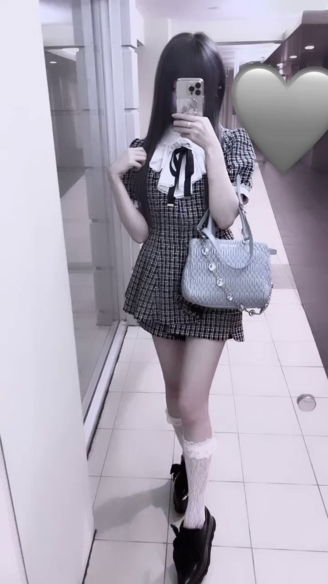 ^-^