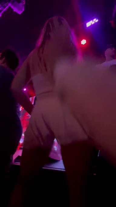 Letting my hair down at Coachella 🙈 I couldn&rsquo;t post the full video here but if you want to see it for<a href="/tag/newprofilepic"class="tags"><span>#newprofilepic</span></a>