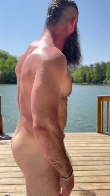 No better way to celebrate your birthday than in your birthday suit! ??? 
Full video is on lemon social