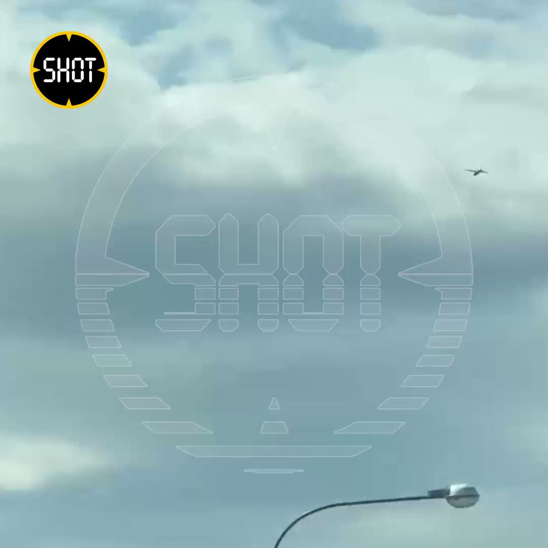 [分享] 莫斯科上空以及機場出現不明無人機