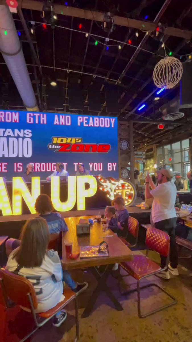 Tennessee Titans on Twitter "Hanging out at the Titans Draft Night
