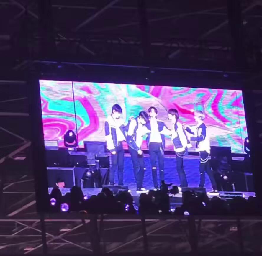 beomjun-almost-kissed-on-stage-on-twitter-it-s-so-funny-that-jjun
