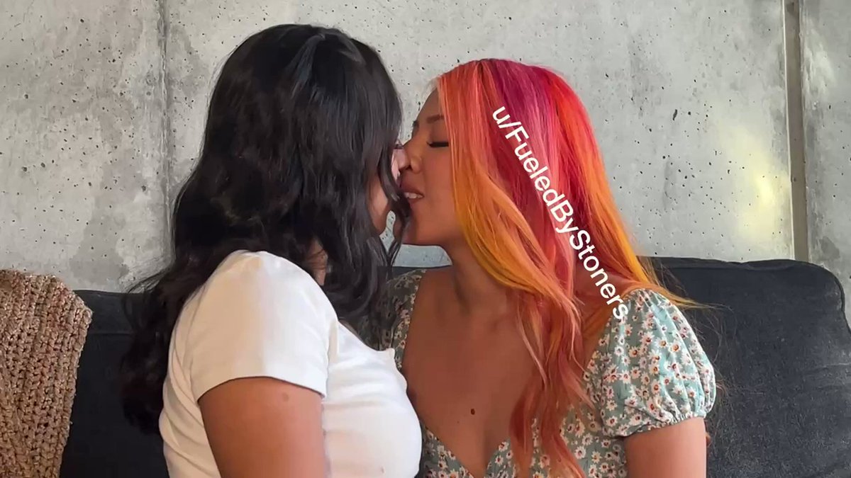 latina lesbian kissing 