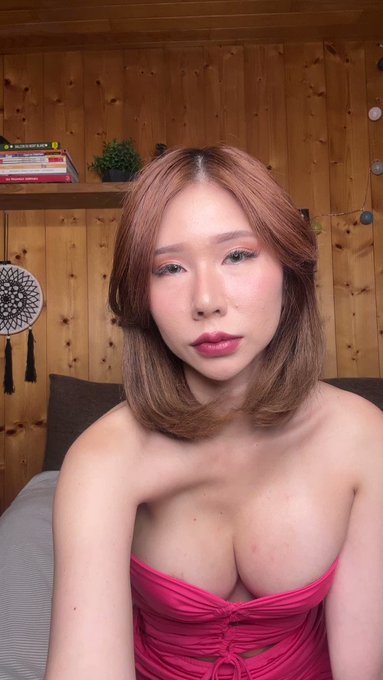 Wait for it! ?

My video calls are still half off for as long as my pussy is wet ???

DM me now to book