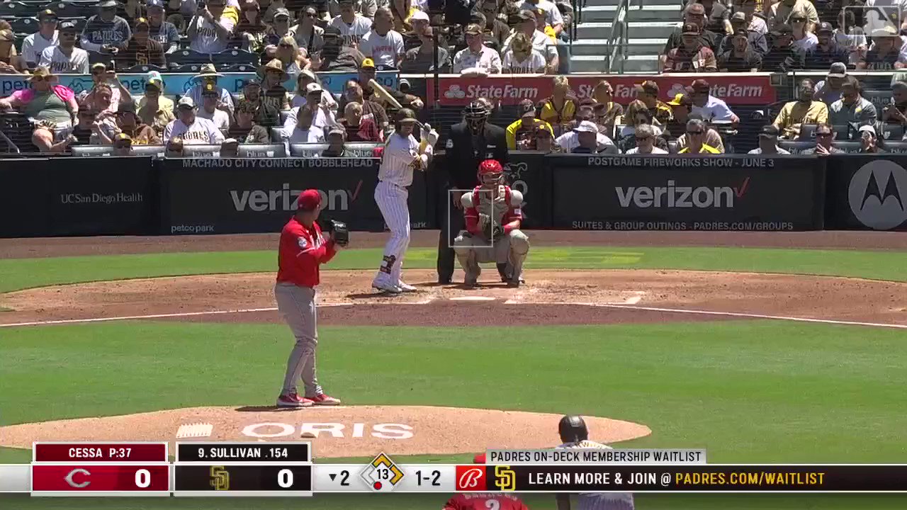 Reds at Padres / Twitter