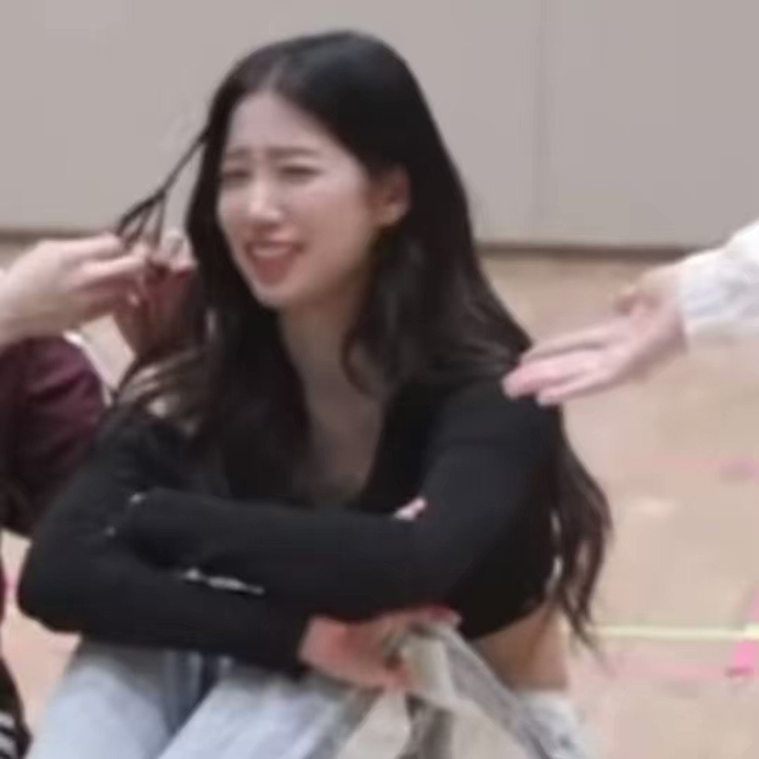 카즈하 아카이브 on Twitter "뿌엥 표정 귀여워ㅓ"