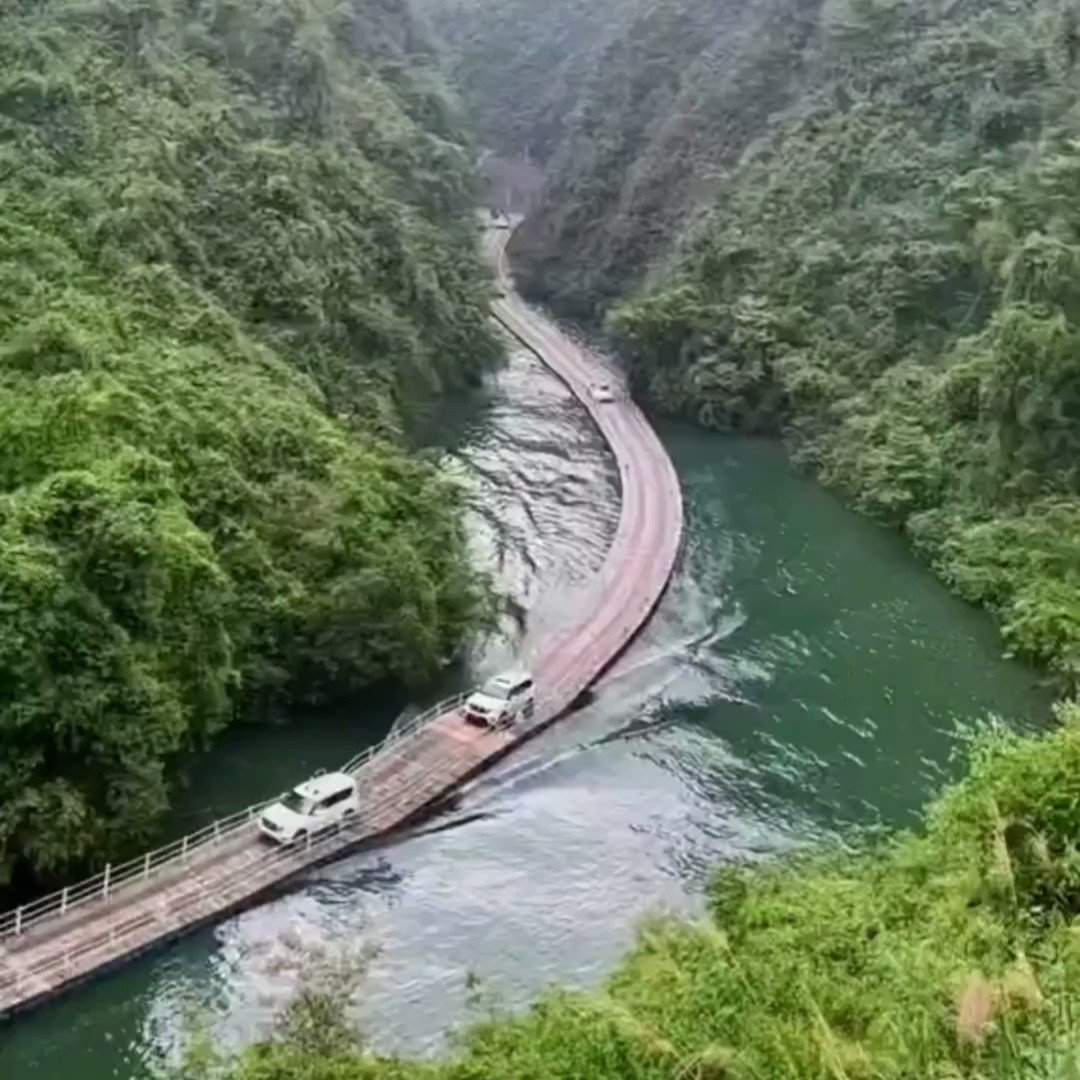 Buitengebieden on Twitter "Floating road.. 🤯 https//t.co/kndj2vHh0b
