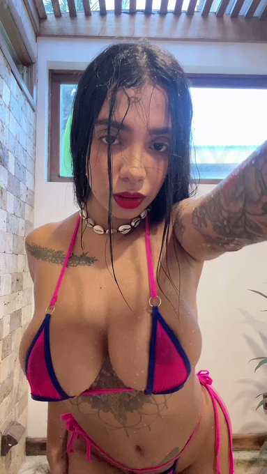 Retweet si quieres ganarte una suscripción ¡GRATIS! De un mes en mi onlyfans, en 72 horas escogeré el