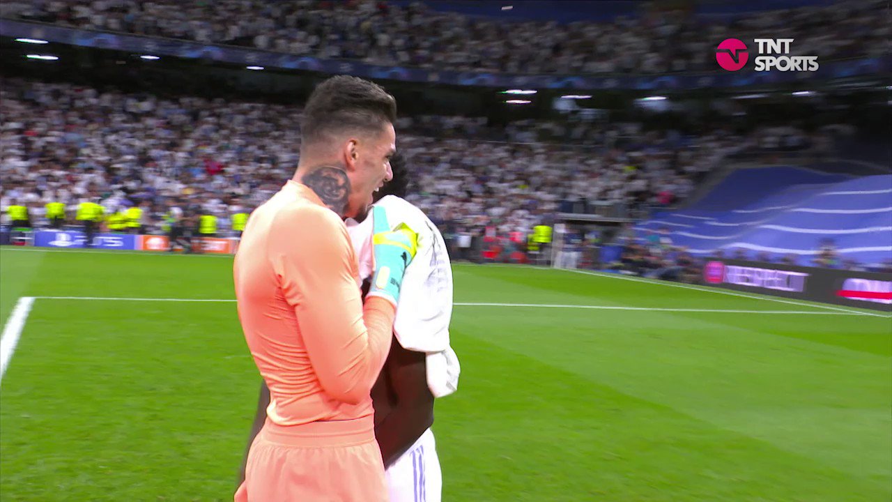Tati Mantovani on X: Agora o importante: em exatamente UMA SEMANA a bola rola para a final da Champions 2022🤩 / X