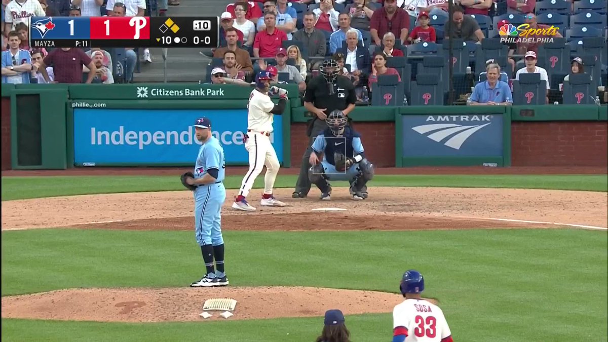 Blue Jays at Phillies / Twitter