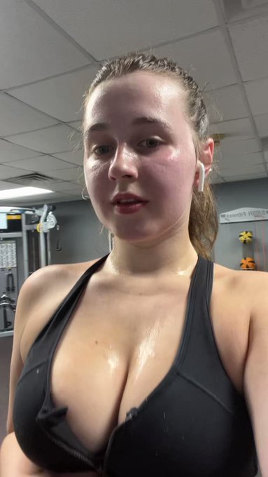 What would you do if you saw me in the gym? https://t.co/975BuM4ulN