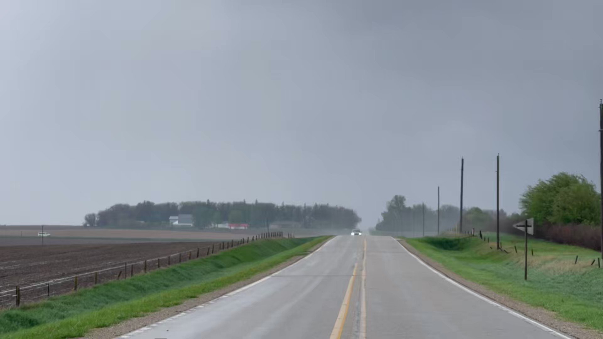 Aaron Jayjack on Twitter "Multi vortex tornado just nearly hit a tour