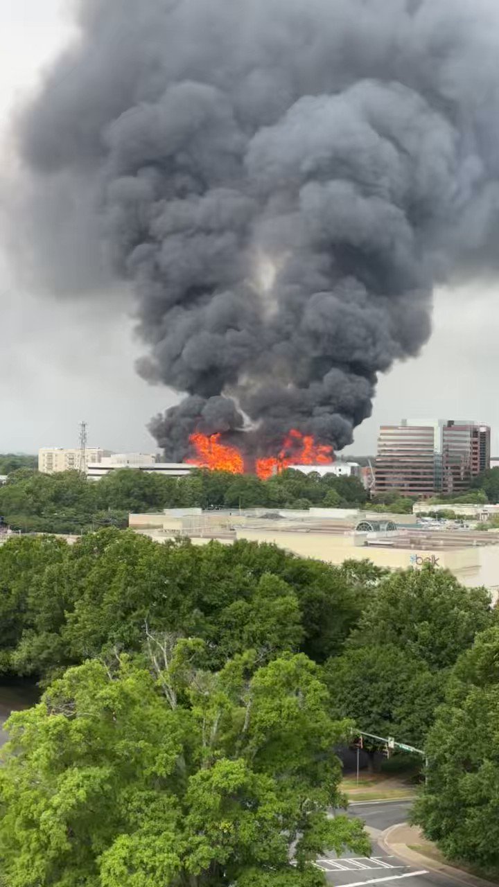 Massive fire breaks out in SouthPark area of Charlotte