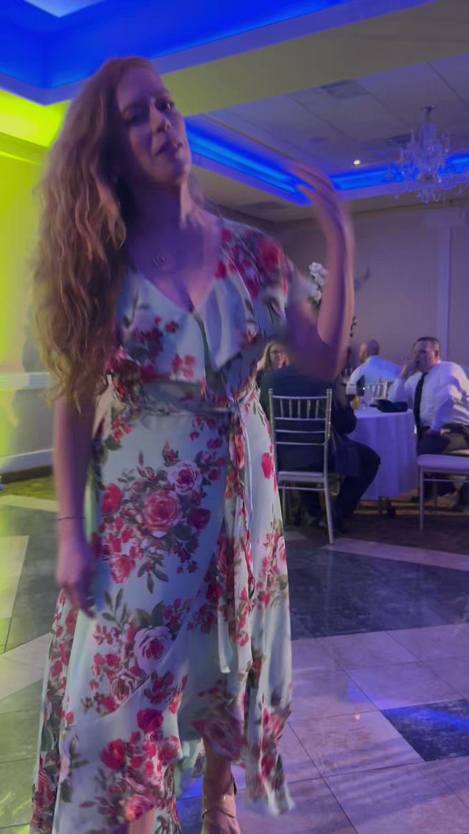 Chrissie Mayr🇺🇸 on Twitter: “Dance lessons are overrated”