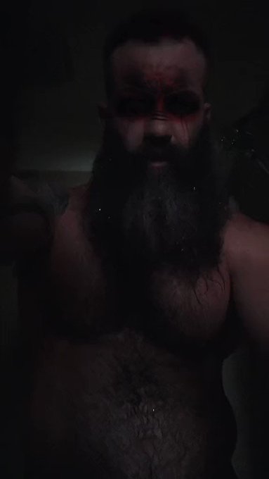 These filters are getting out of hand. Making me look violent and shit. I’m only violent in bed. #viking