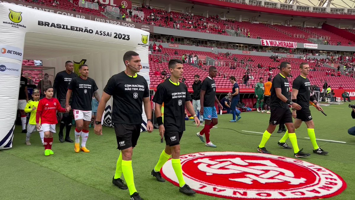 Sport Club Internacional - Fim de jogo! Inter e Bahia ficam no empate em 2 a 2 no Gigante. #VamoInter 🇦🇹