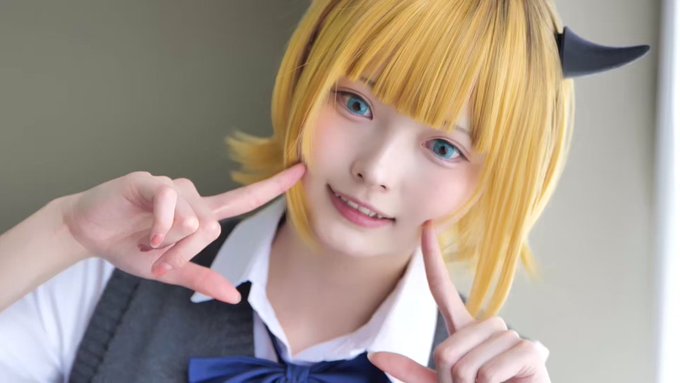 コスプレイヤーすずらのTwitter動画3