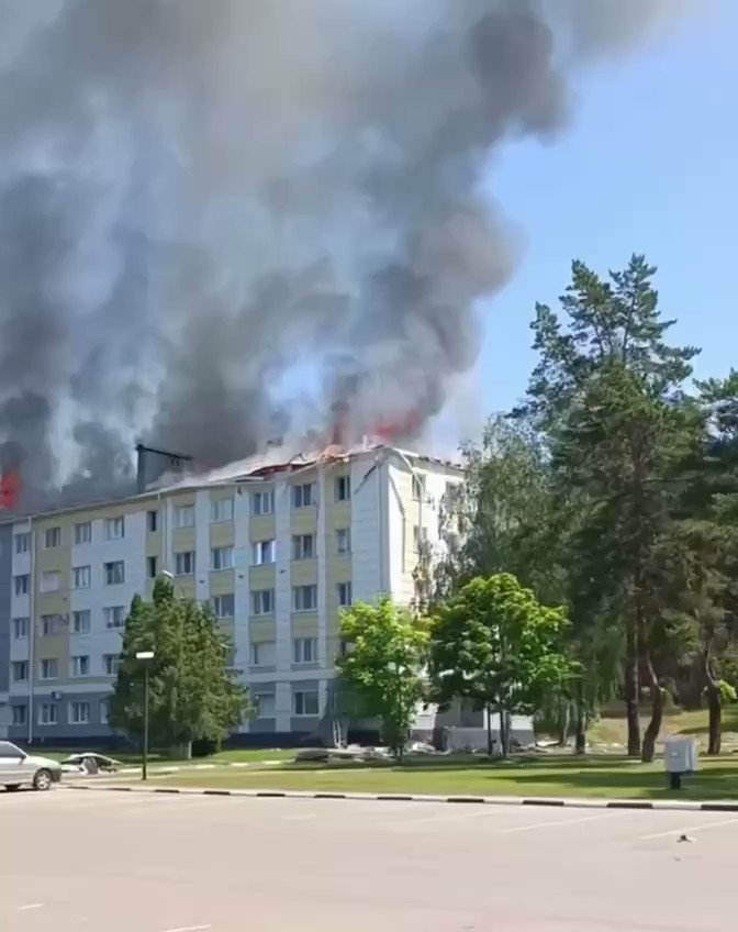 SVTV NEWS on Twitter: "В Шебекино после очередного обстрела загорелось ...