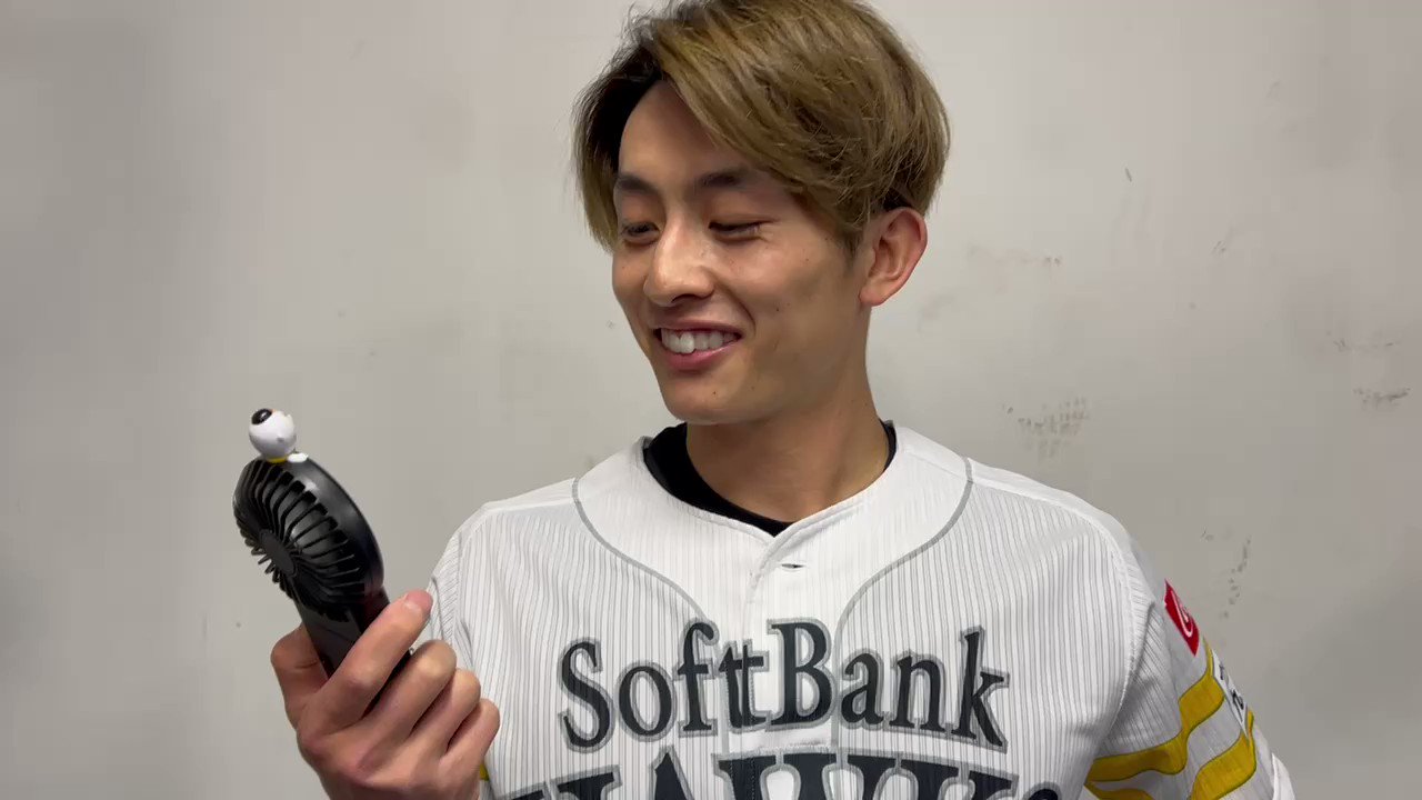 発売モデル ホークス 主役は俺だ ステッカー #3近藤健介