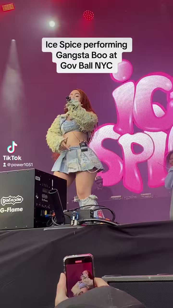 Power 105.1 on X: Ice Spice at #GovBall 💞 t.co2vza6vafbW  X