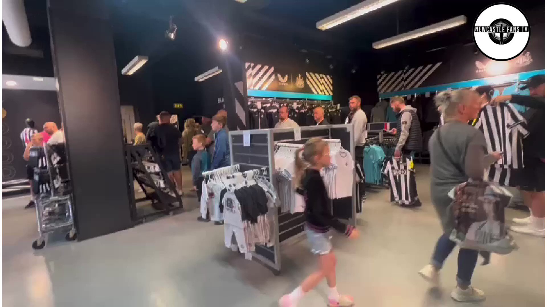 Newcastle Fans TV on Twitter: "Fair to say there's a bit of queue at the club shop this morning for the new #NUFC home shirt https://t.co/rIVXlwQwv1" / Twitter
