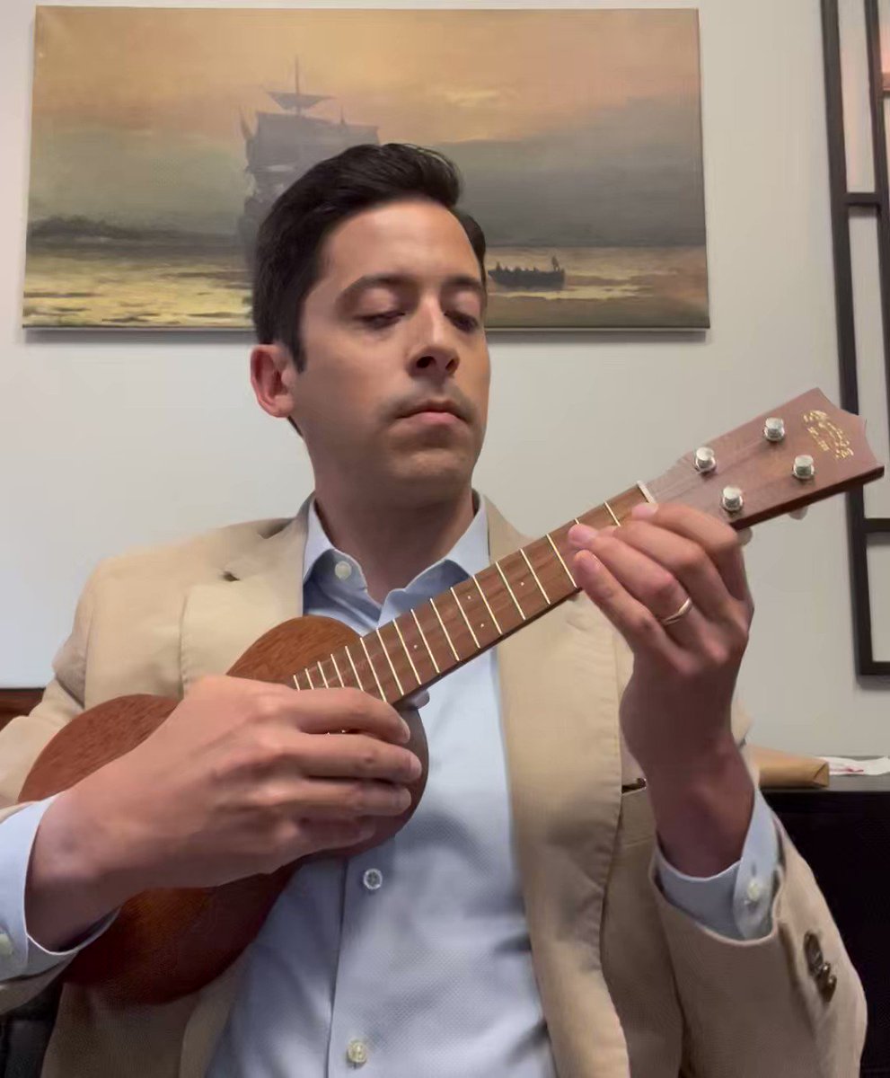 Michael Knowles on Twitter "🧽 🍍 🌊"