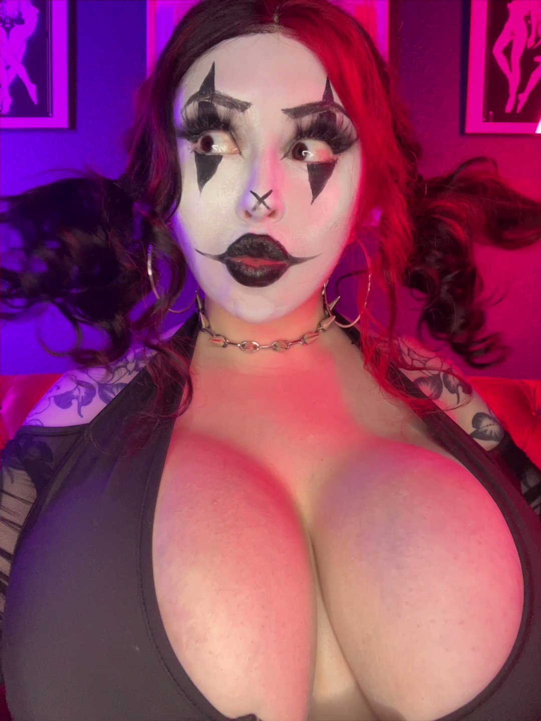 ♡Juliette Michele♡ on X: Now I'm live on t.coLXwraasfja for the  X-Rated version🤡🔥 Cum & clown around with mommy 😈  t.conxR0hmGTEF  X