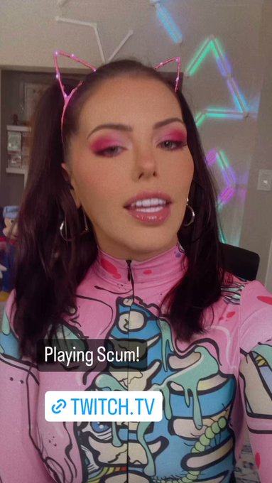 Come hang I’m live now https://t.co/V7o0bjcyP3 https://t.co/eeNVhMGmsw