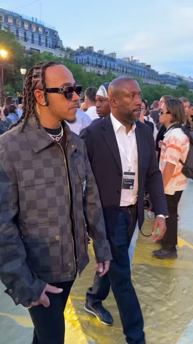 highsnobiety on X: Lewis Hamilton arriving at the Louis Vuitton show in  Paris  / X
