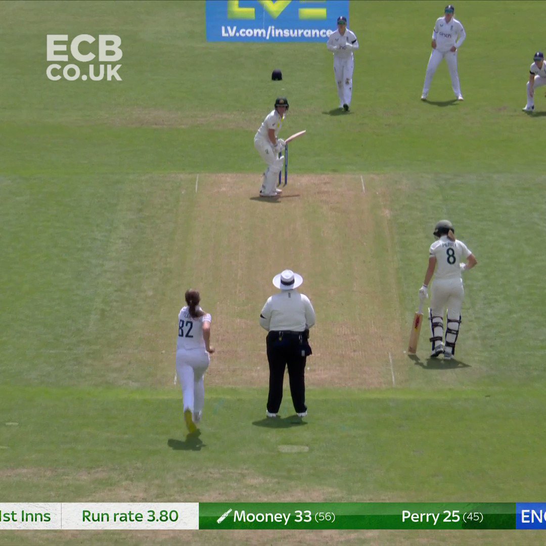 england-cricket-on-twitter-get-in-lauren-filer-dismisses-beth-mooney