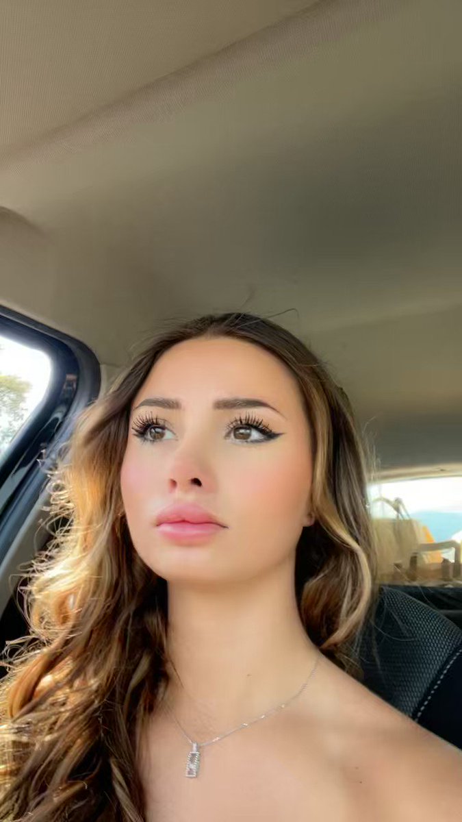 Célia ricci (@Celia_ricci_) / X amateur 675x1200 photo du QG Célia ricci (@Celia_ricci_) / X image
