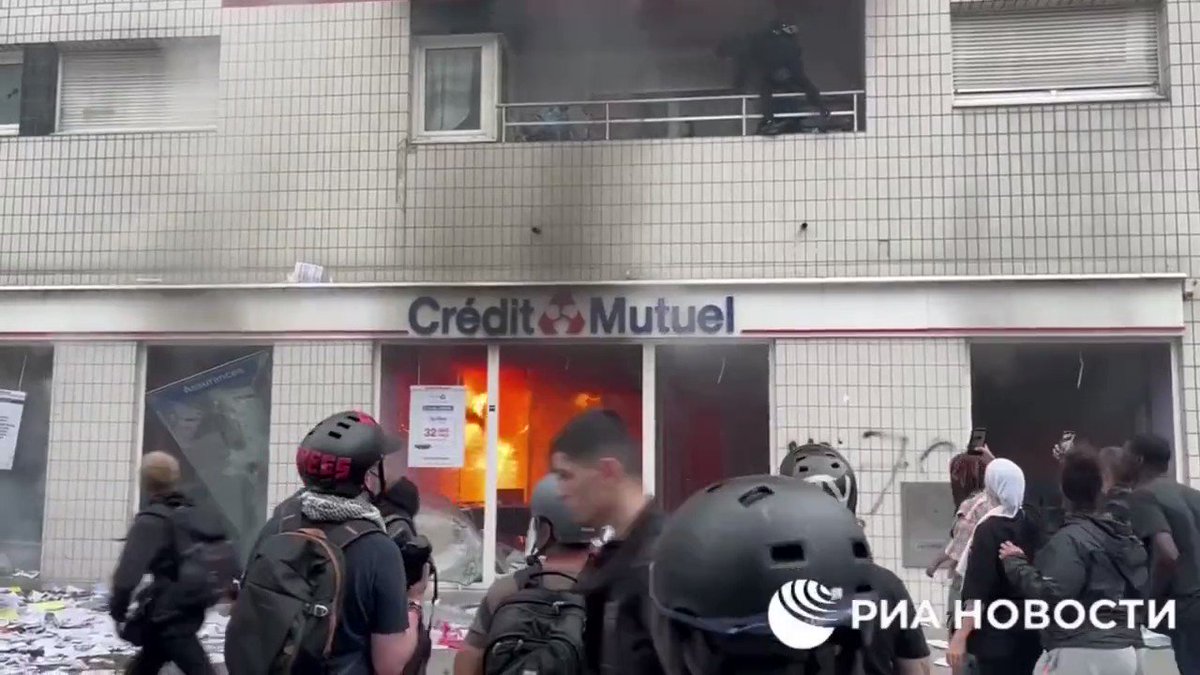 Watcher Guru On Twitter JUST IN Cr dit Mutuel Bank Office Burned 