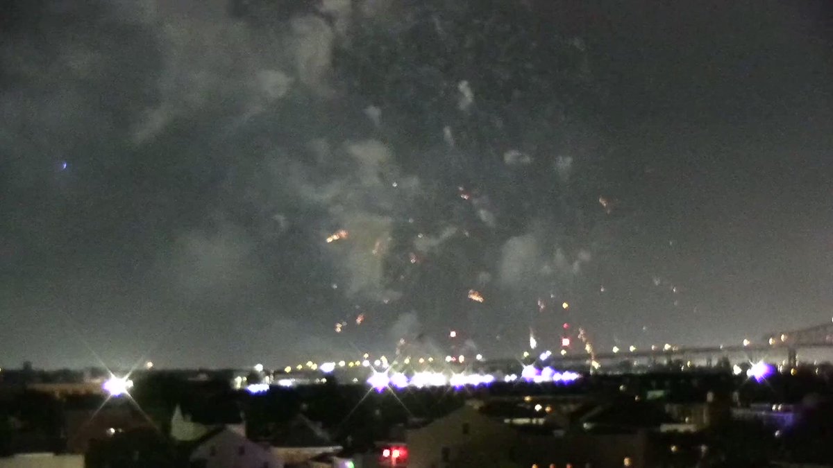 RT @WWLTV: There were two displays in the sky this 4th of July in New Orleans! https://t.co/KJqw0wTngd