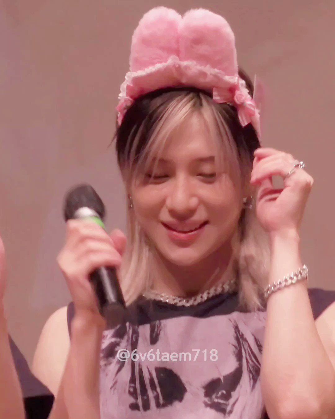 ibb-on-twitter-taemin-went-through-babygirlfication-x100-after-the
