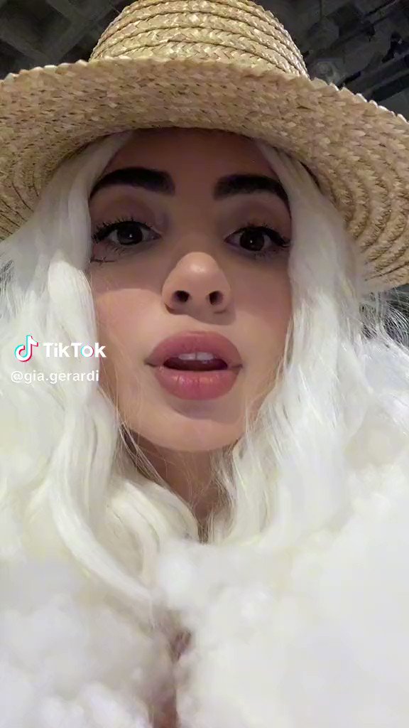 venus on Twitter: "one of my fav cosplays with @GiaGerardi 🌤️💛 https