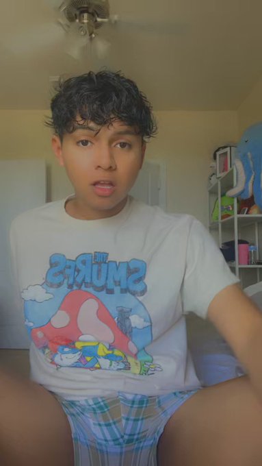 Can I send you videos when you&rsquo;re at work? 🥹🍑✨ https://t.co/IbRLH7a22J