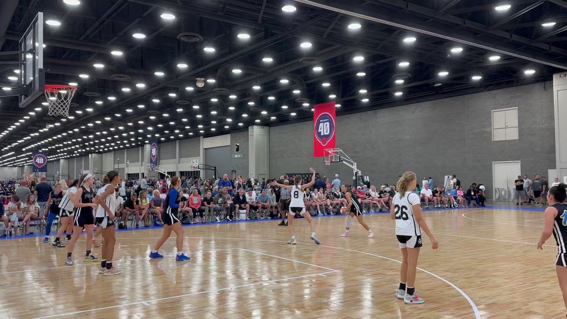 TFN's Run 4 Roses on Twitter "13 with the turn around jumper from the