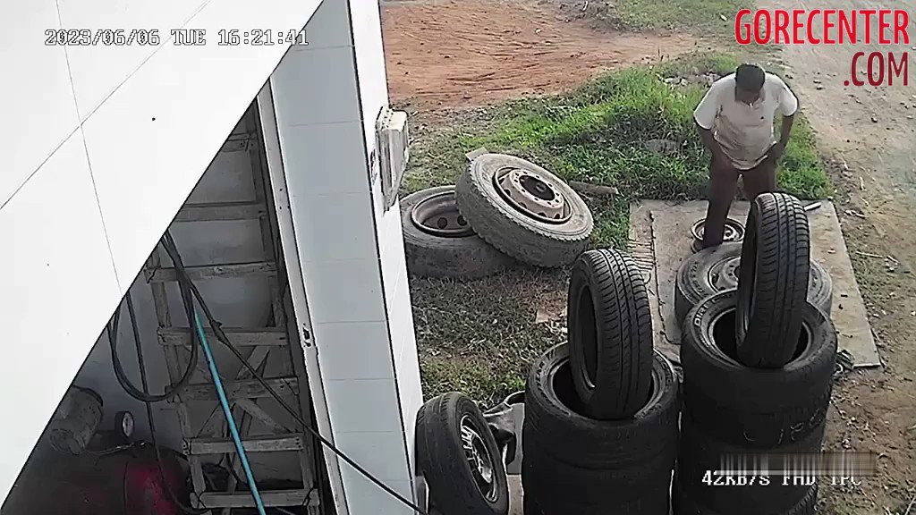 on Twitter "⚠️ BRAZIL 🇧🇷 MECHANIC TAKES TIRE EXPLOSION