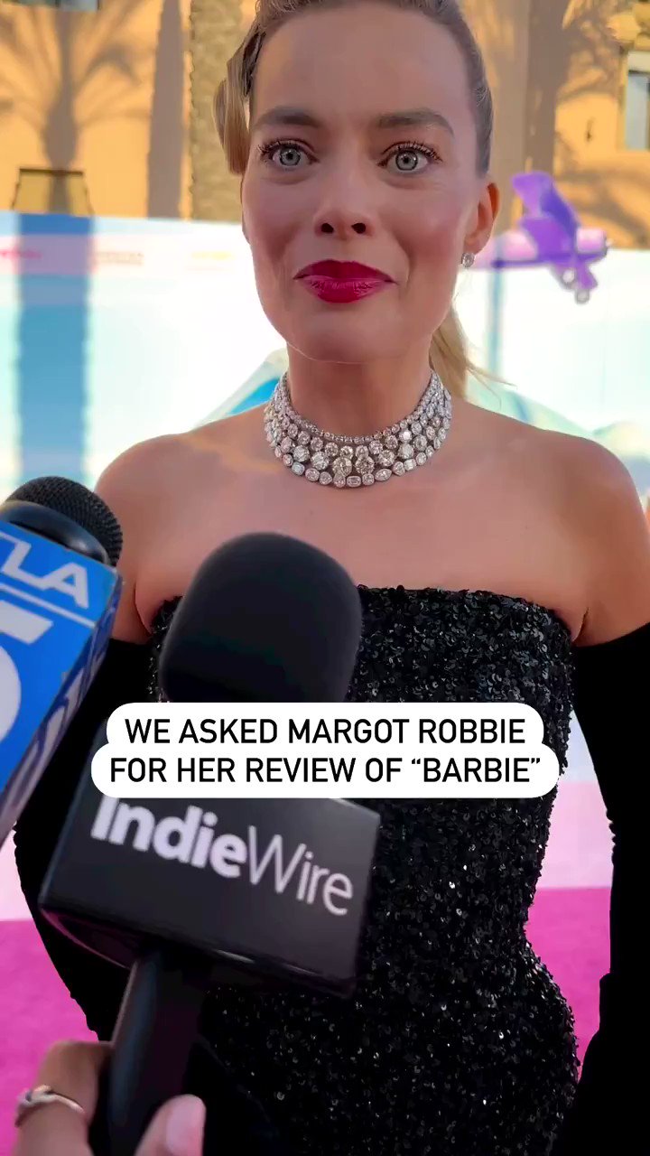 Nós tentamos todas as variações, afirma Margot Robbie sobre o