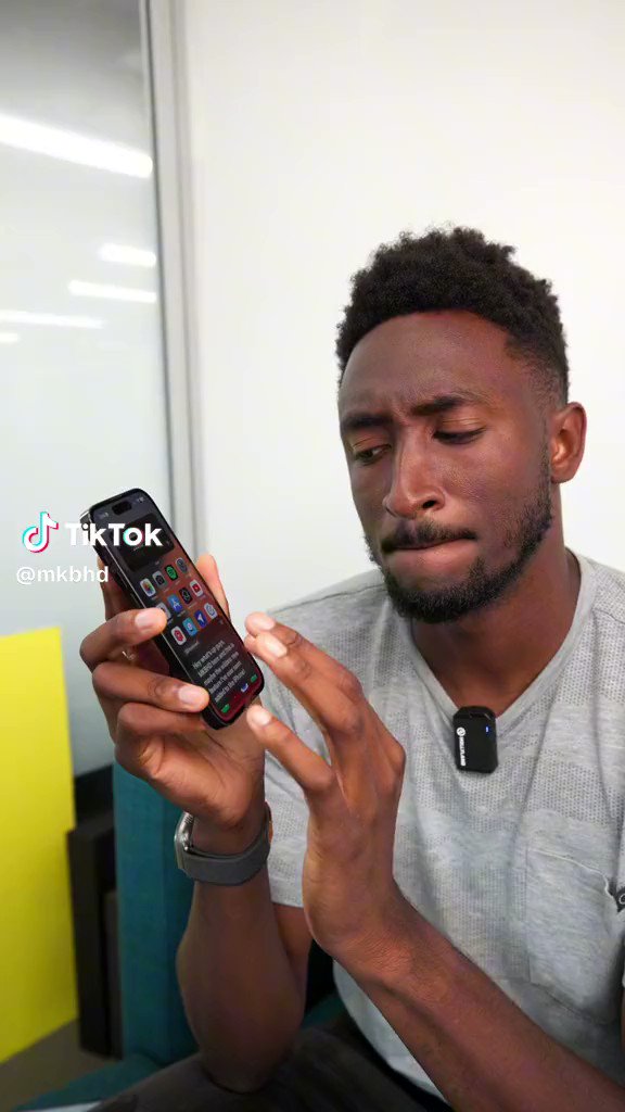 Ian Zelbo on Twitter "Hey MKBHD this wasn’t on purpose right? Sound