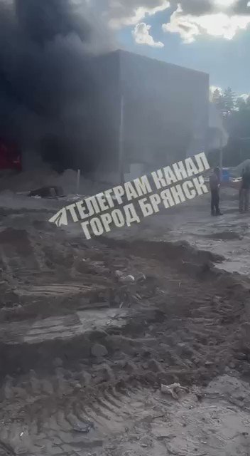 RT @nexta_tv: A military hospital under construction is on fire in #Bryansk, report local publics. https://t.co/kdxW2pTzZK