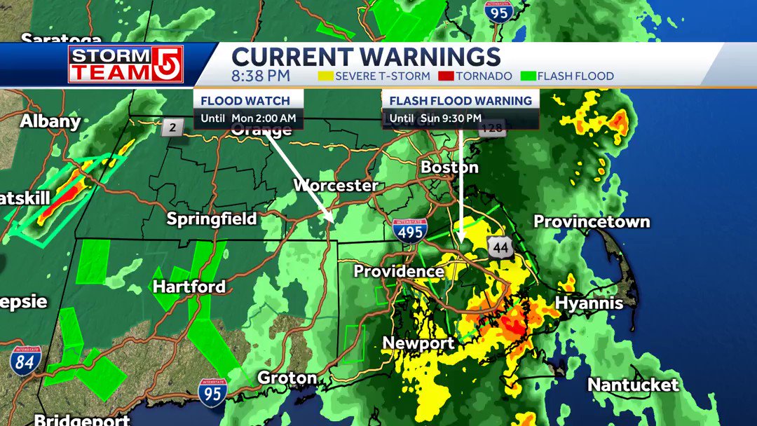 Heavy downpours continue to impact SE Mass. A Flash Flood Warning continues for that area until 9:30. Most of the area is still in a Flood Watch until 2am. The steadiest rain wil be moving off shore in the next hour. #wcvb https://t.co/63HKH4kh2g