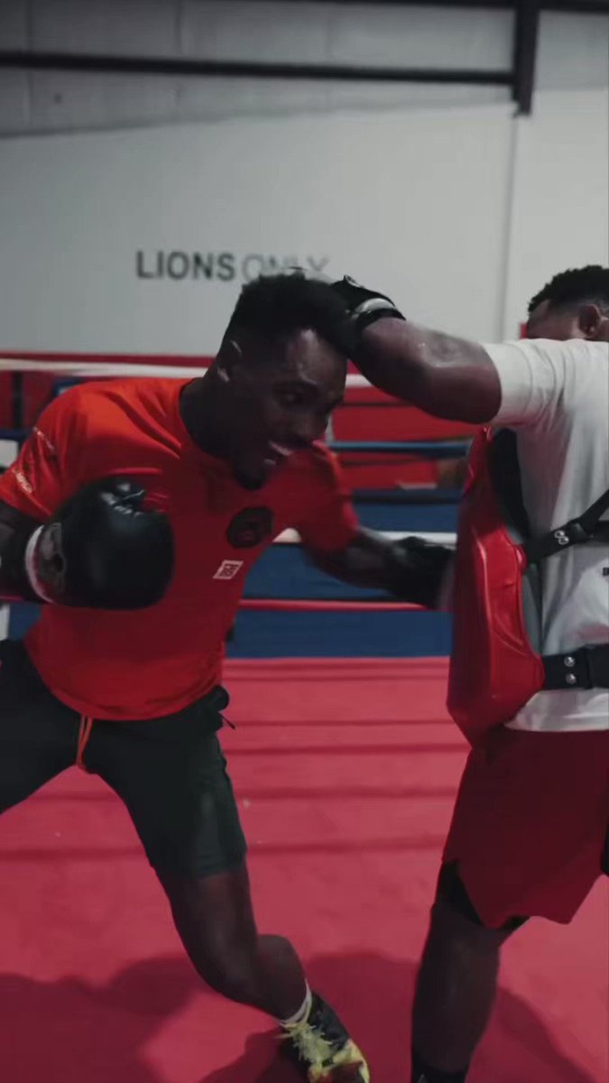 Michael Benson on Twitter "Jermell Charlo in the gym over the weekend