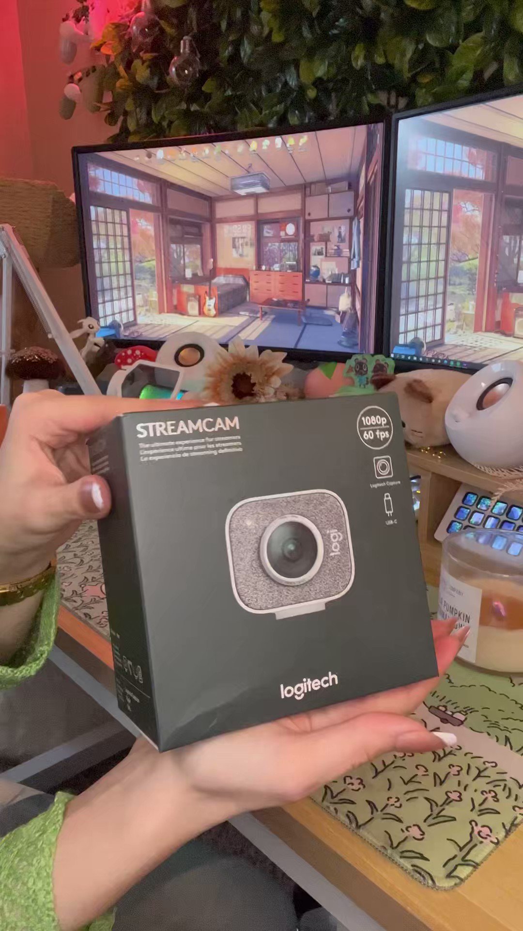 여신 | yeoshin 🌱 on Twitter: "unboxing the logitech streamcam and litra