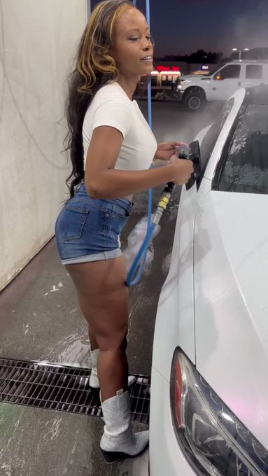 Thank you so much to everyone that made it to my live! I&rsquo;m in such a good mood right now that any custom<a href="/tag/myfreecams"class="tags"><span>#myfreecams</span></a>