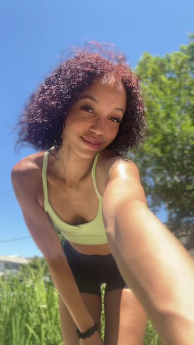 Sundays>>>>?

https://t.co/ZSh6lRf7HZ https://t.co/wPkTH9fBiA